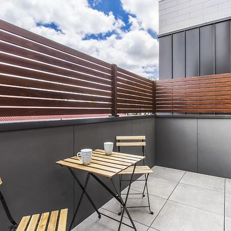 Boutique Apartment In Quiet, Sought-After Suburb Carnegie Екстериор снимка